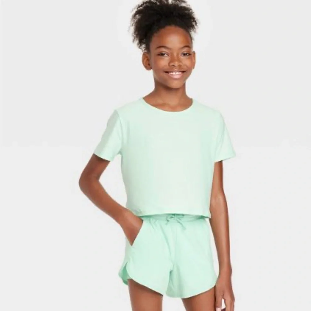 Girls' Studio T-Shirt - All in Motion